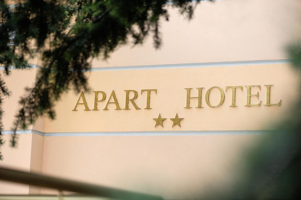 Apart Hotele Çestohova Dış mekan fotoğraf